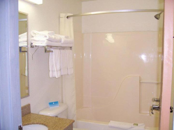 Quality Inn Noblesville-Indianapolis Quarto foto